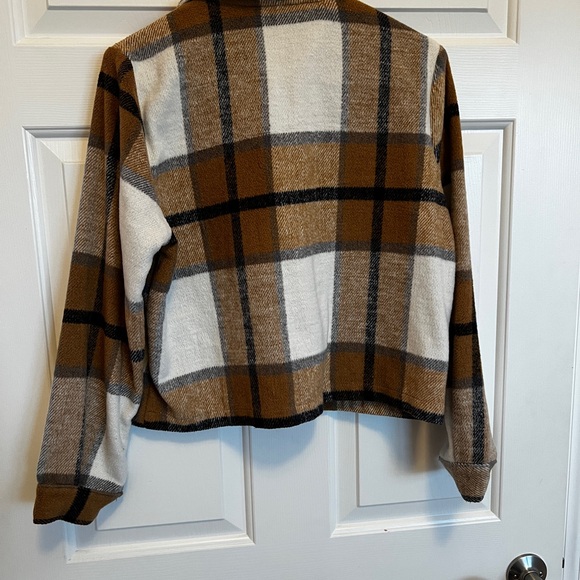 Chic Plaid Button-Up Shacket - Picture 2 of 2